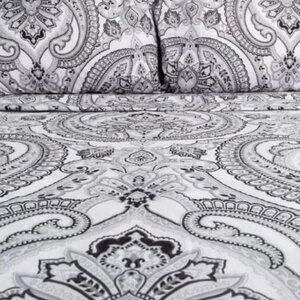 Southshore Fine Linens Pure Melody Quilt Set Reversible Paisley